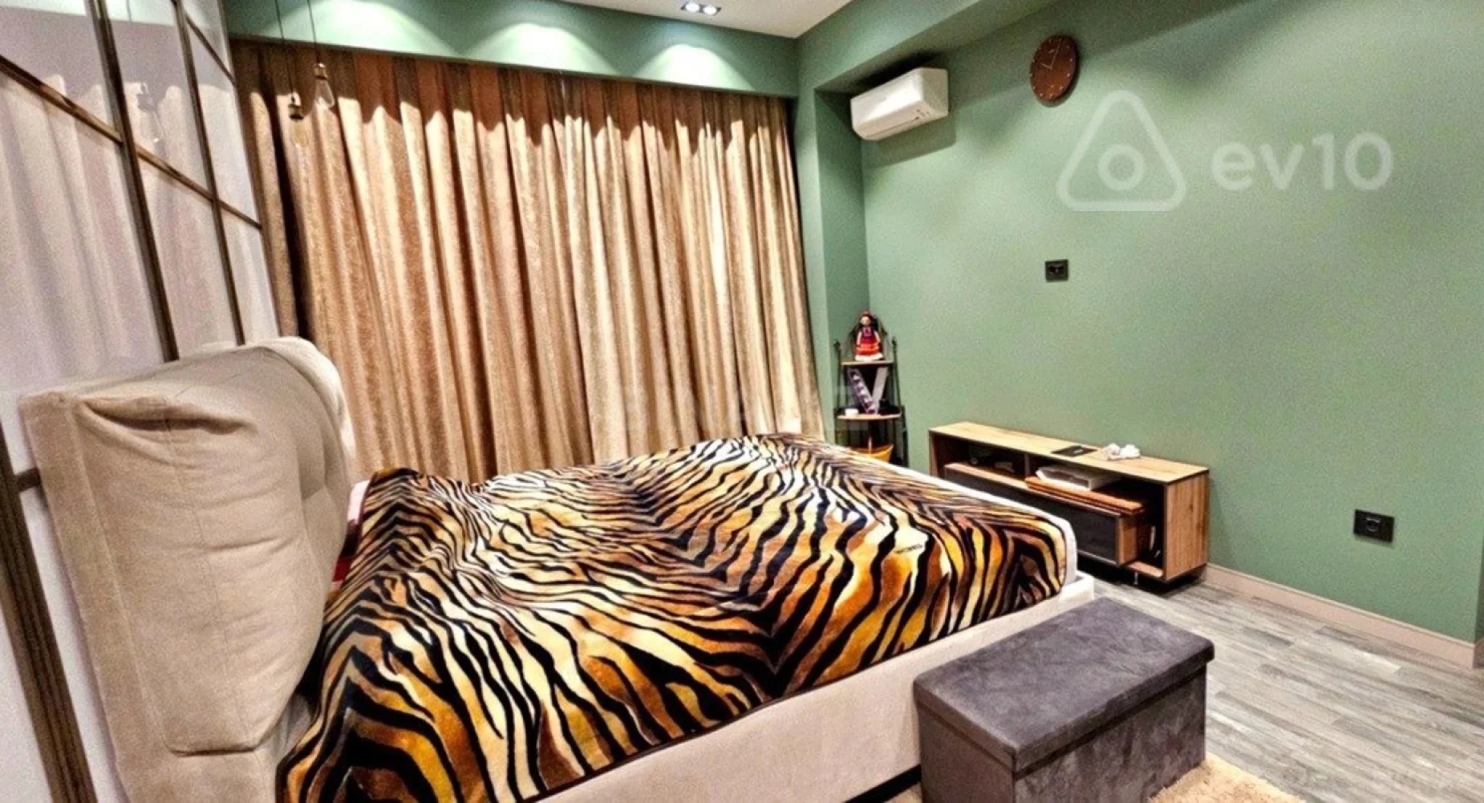 Kirayə verilir 4 otaqlı yeni tikili 229 m²