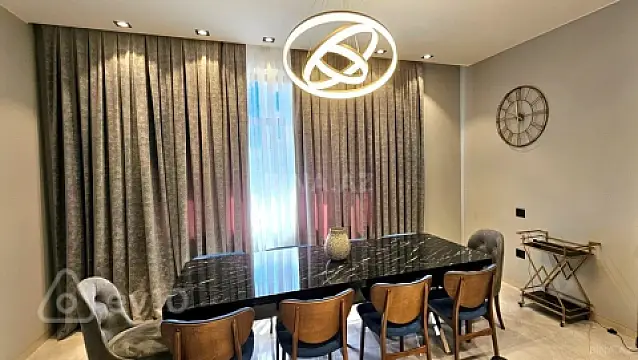 Kirayə verilir 4 otaqlı yeni tikili 229 m²