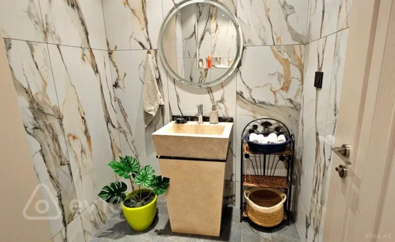 Kirayə verilir 4 otaqlı yeni tikili 229 m²