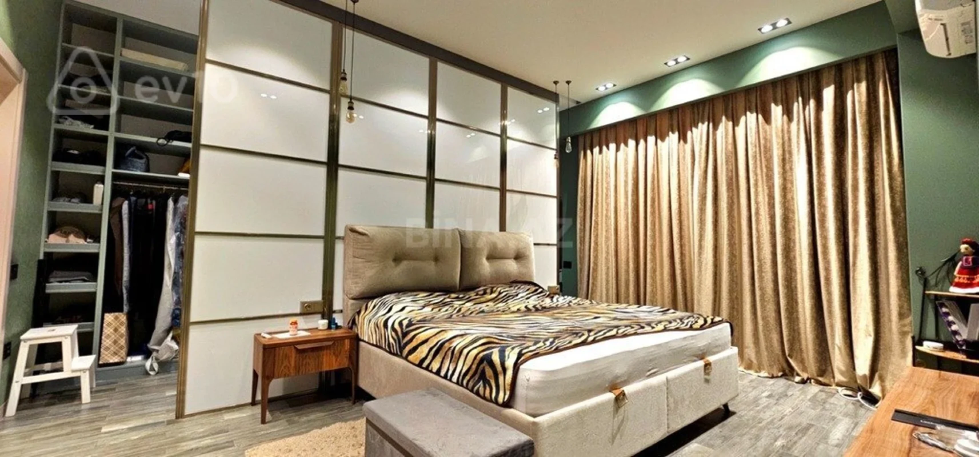 Kirayə verilir 4 otaqlı yeni tikili 229 m²