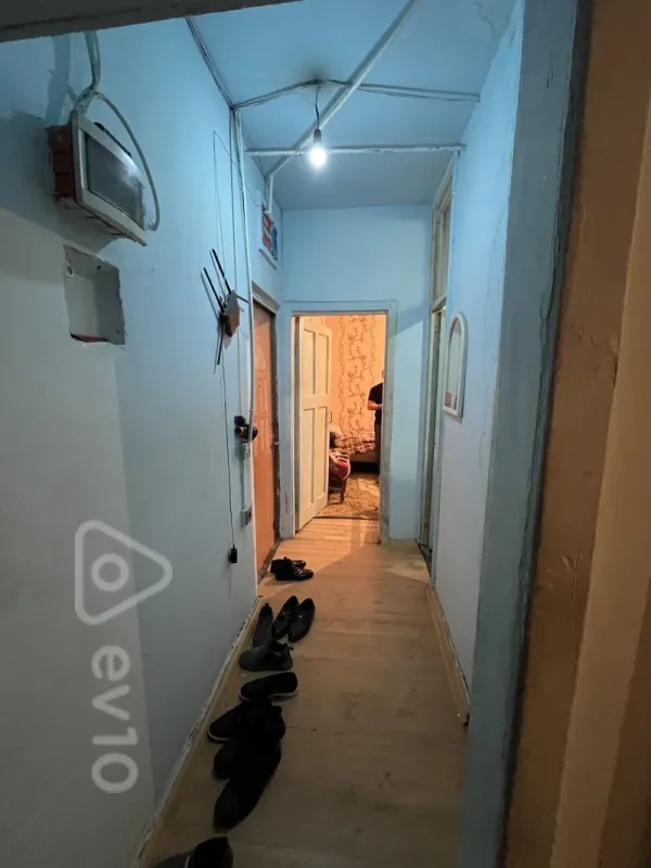Satılır 2 otaqlı köhnə tikili 40 m²