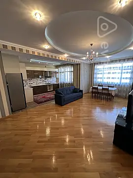 Satılır 3 otaqlı yeni tikili 135 m²