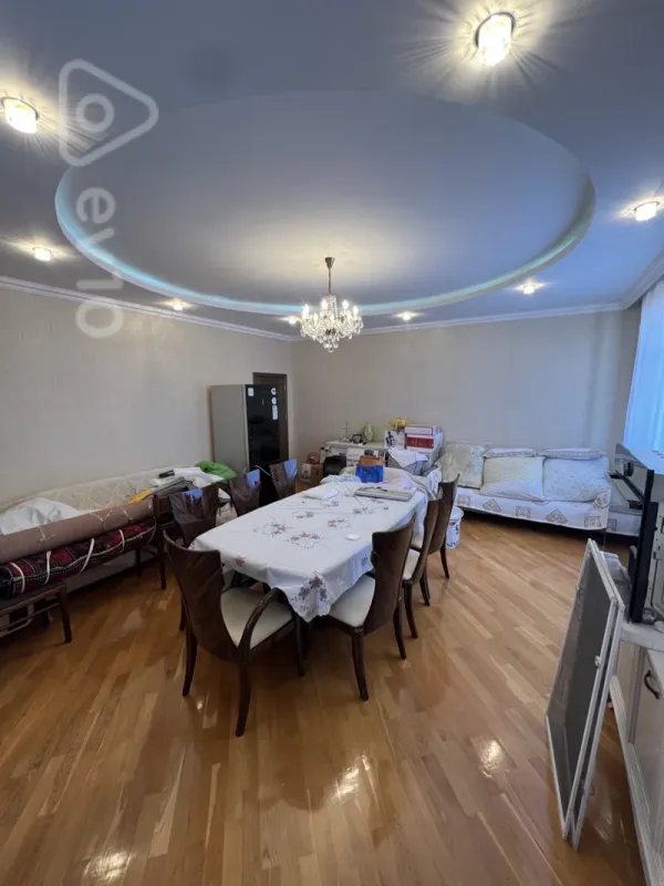 Satılır 3 otaqlı yeni tikili 135 m²