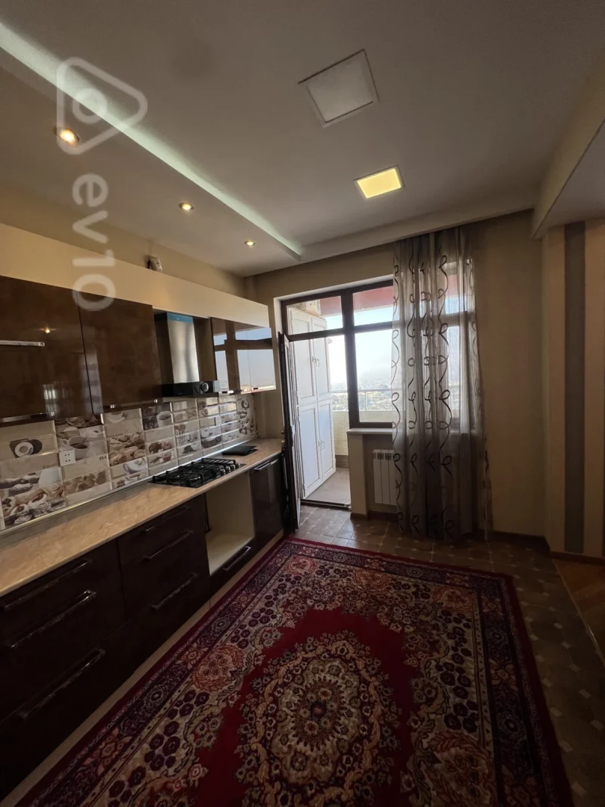 Satılır 3 otaqlı yeni tikili 135 m²