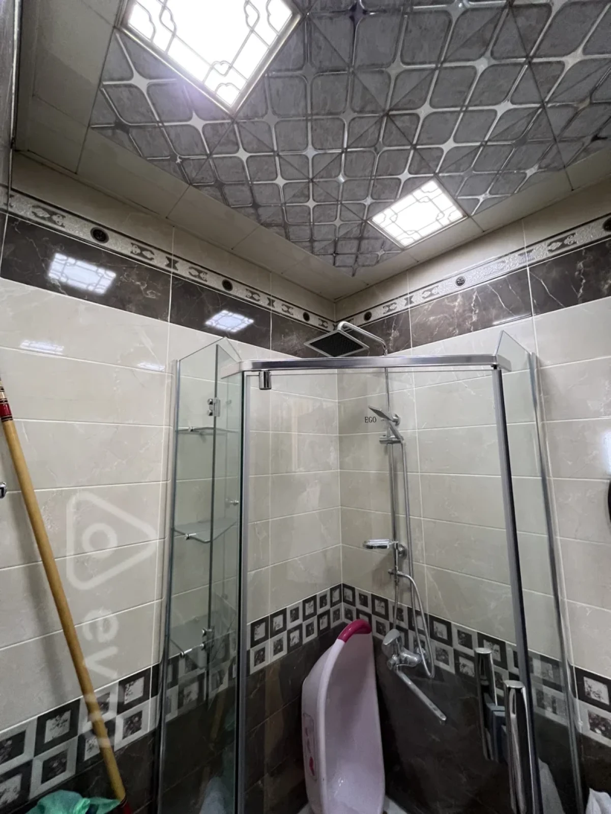 Satılır 3 otaqlı yeni tikili 135 m²