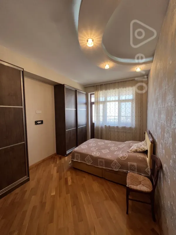 Satılır 3 otaqlı yeni tikili 135 m²