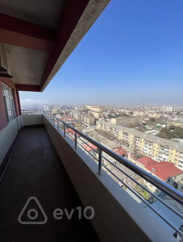 Satılır 3 otaqlı yeni tikili 135 m²