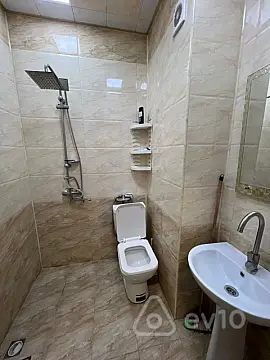 Kirayə verilir 2 otaqlı yeni tikili 68 m²