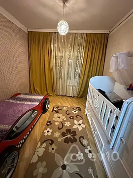 Kirayə verilir 3 otaqlı köhnə tikili 80 m²