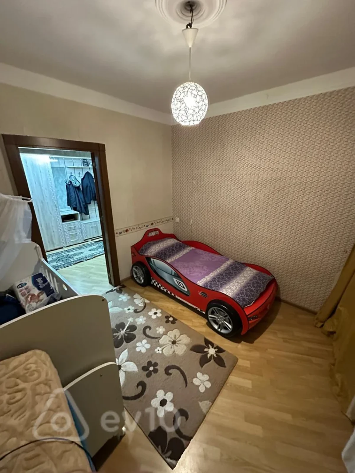 Kirayə verilir 3 otaqlı köhnə tikili 80 m²