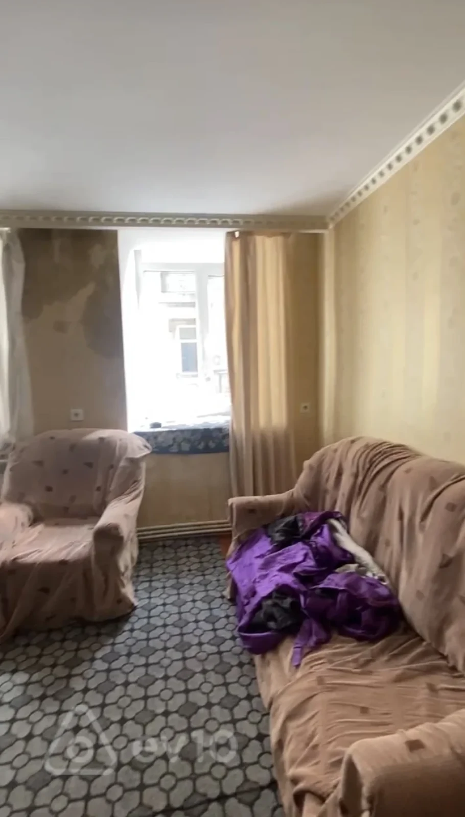 Kirayə verilir 2 otaqlı köhnə tikili 55 m²