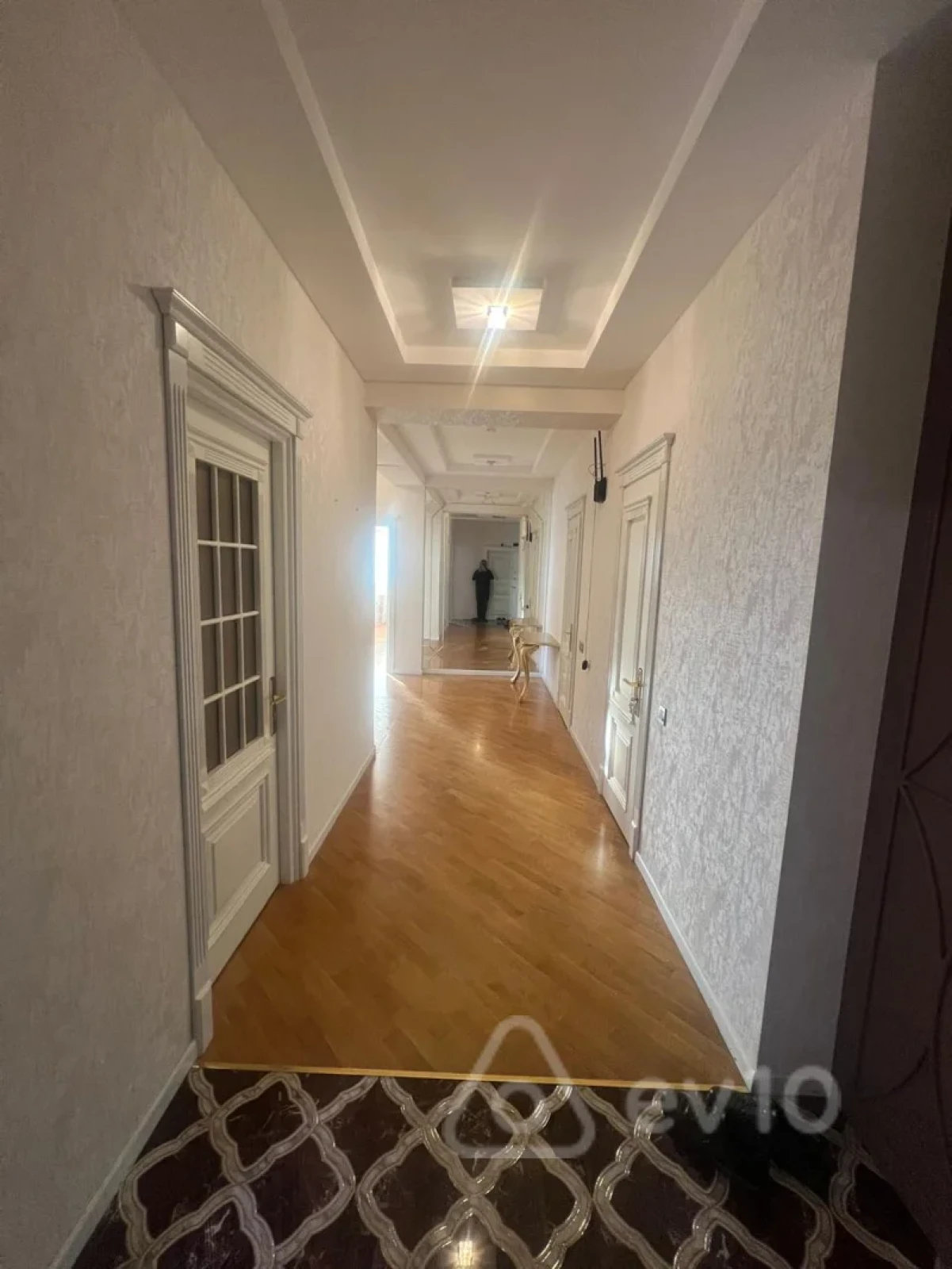 Satılır 3 otaqlı yeni tikili 130 m²