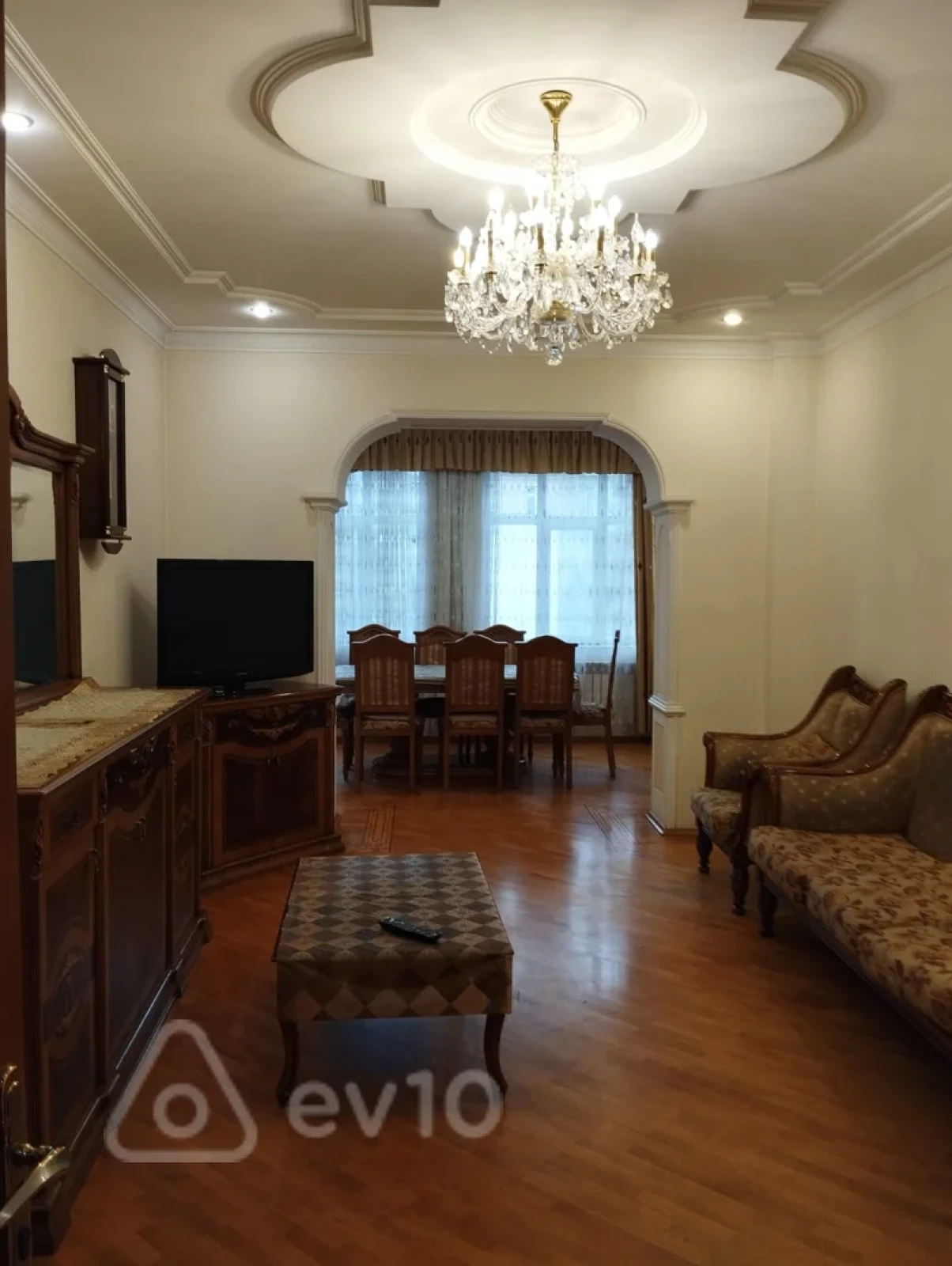 Kirayə verilir 2 otaqlı köhnə tikili 60 m²