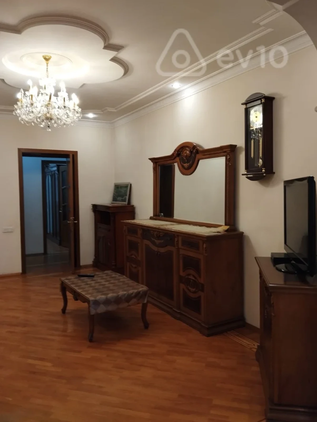 Kirayə verilir 2 otaqlı köhnə tikili 60 m²