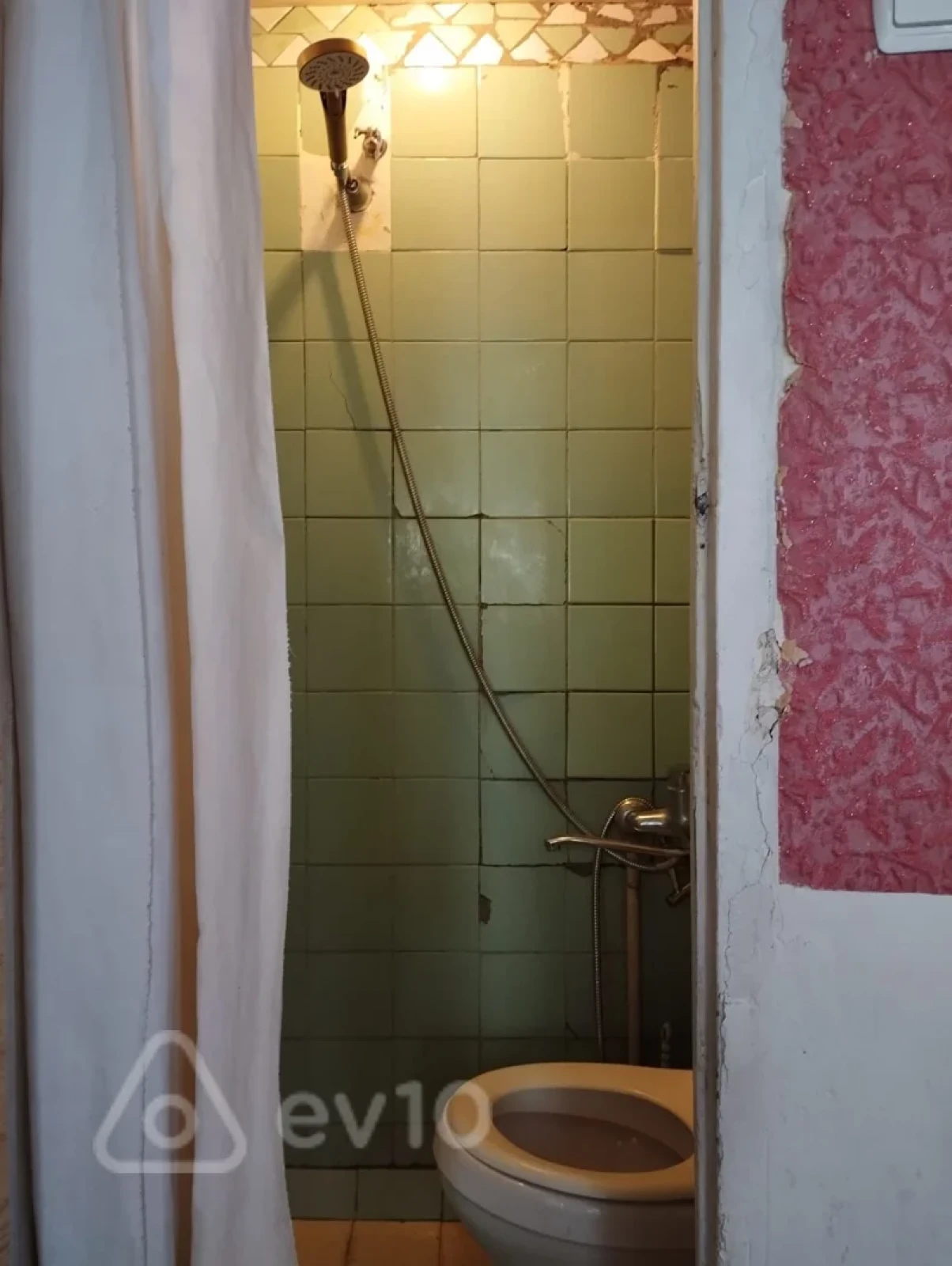 Kirayə verilir 3 otaqlı köhnə tikili 90 m²