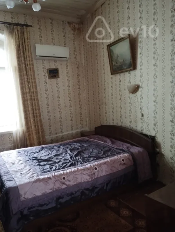 Kirayə verilir 3 otaqlı köhnə tikili 90 m²