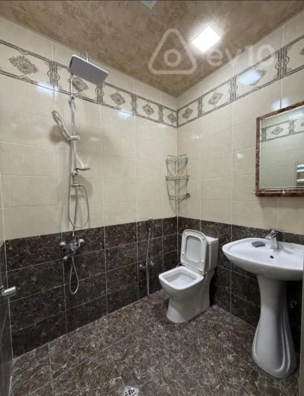 Kirayə verilir 3 otaqlı yeni tikili 95 m²