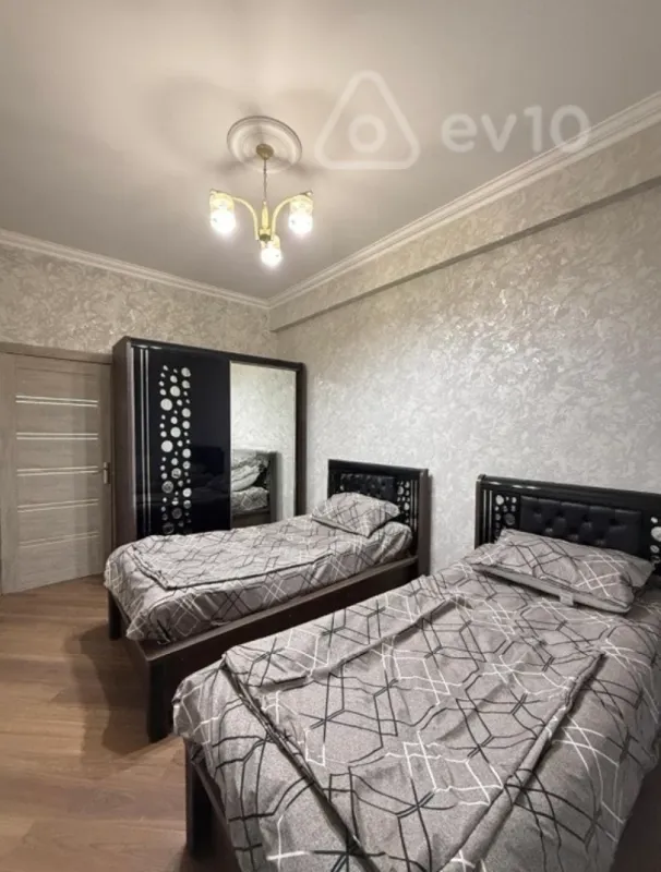 Kirayə verilir 3 otaqlı yeni tikili 95 m²