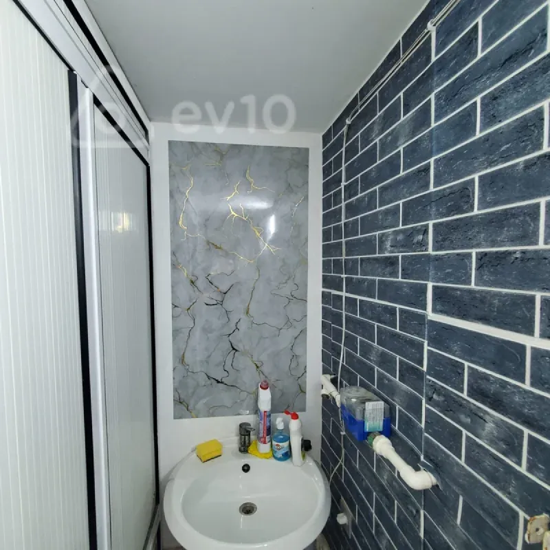 Satılır mənzil 37 m²