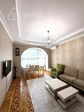 Satılır 3 otaqlı köhnə tikili 90 m²