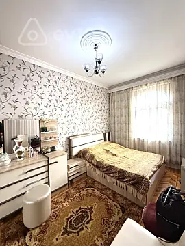 Satılır 3 otaqlı köhnə tikili 90 m²