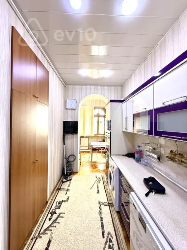 Satılır 3 otaqlı köhnə tikili 90 m²