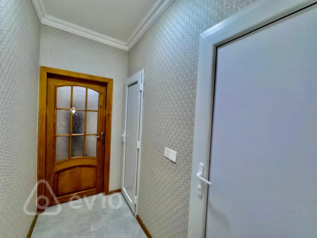 Kirayə verilir 2 otaqlı köhnə tikili 50 m²