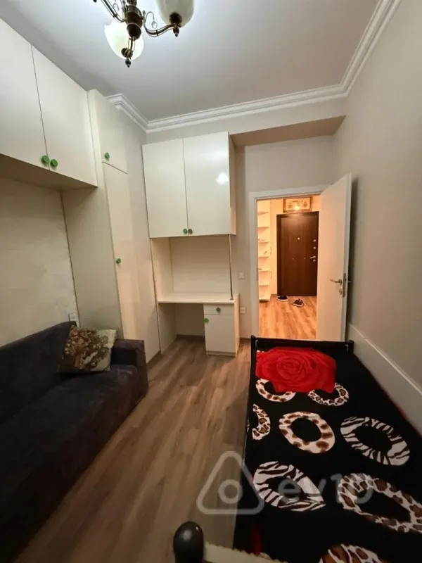 Kirayə verilir 2 otaqlı yeni tikili 55 m²