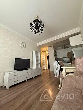 Kirayə verilir 2 otaqlı yeni tikili 55 m²