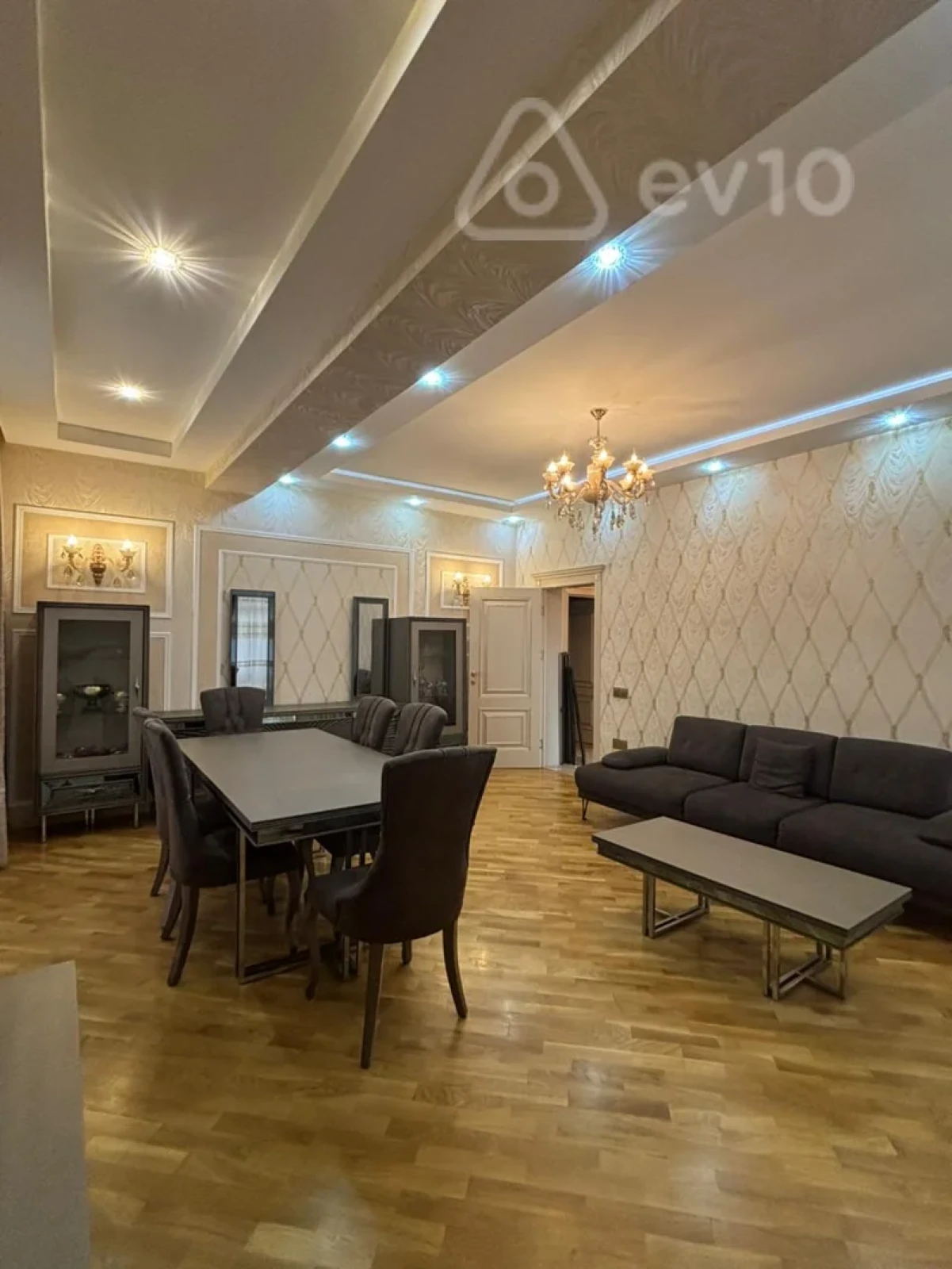 Kirayə verilir 3 otaqlı yeni tikili 125 m²