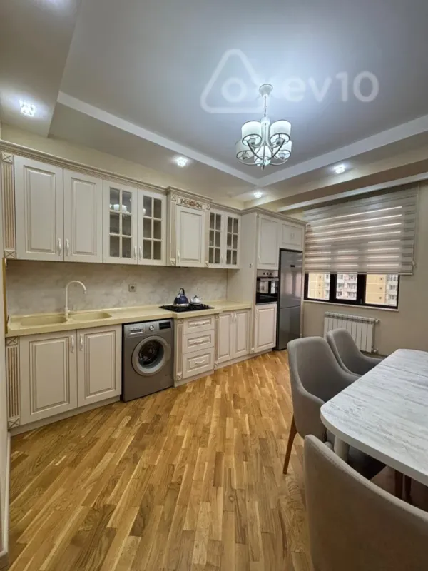 Kirayə verilir 3 otaqlı yeni tikili 125 m²