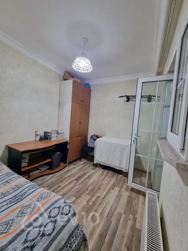 Satılır 4 otaqlı köhnə tikili 65 m²