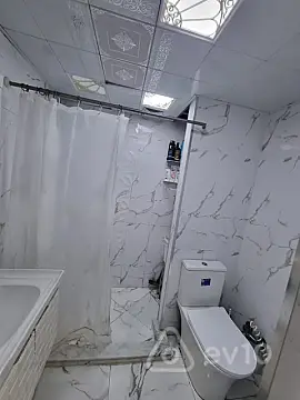 Satılır 4 otaqlı köhnə tikili 65 m²