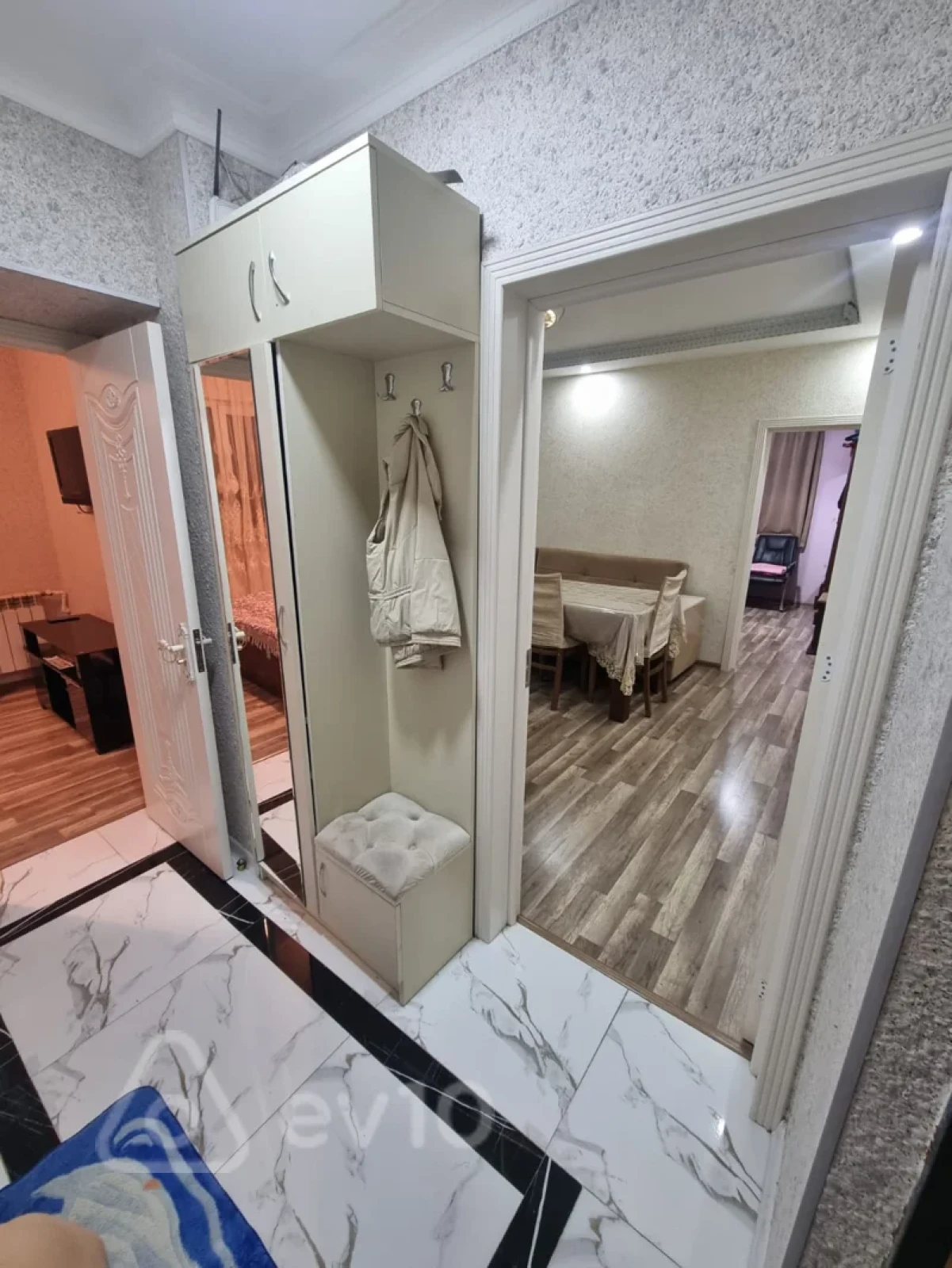 Satılır 4 otaqlı köhnə tikili 65 m²