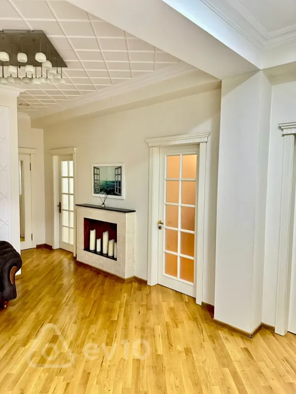 Kirayə verilir 3 otaqlı yeni tikili 120 m²