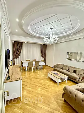 Kirayə verilir 3 otaqlı yeni tikili 120 m²