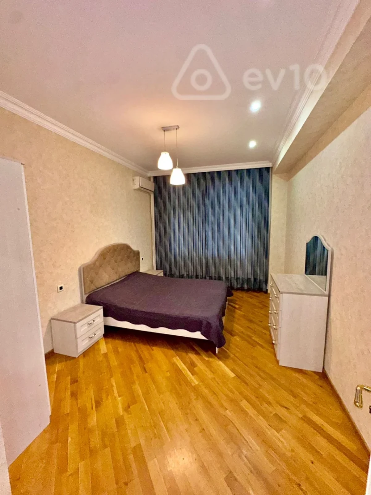 Kirayə verilir 3 otaqlı yeni tikili 120 m²