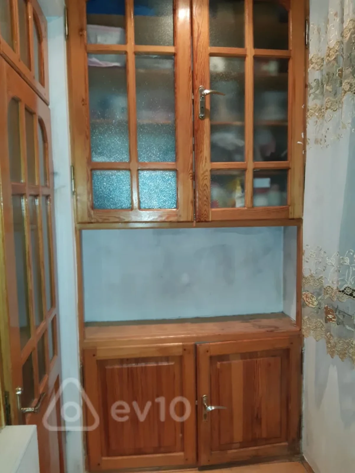 Kirayə verilir 2 otaqlı köhnə tikili 60 m²
