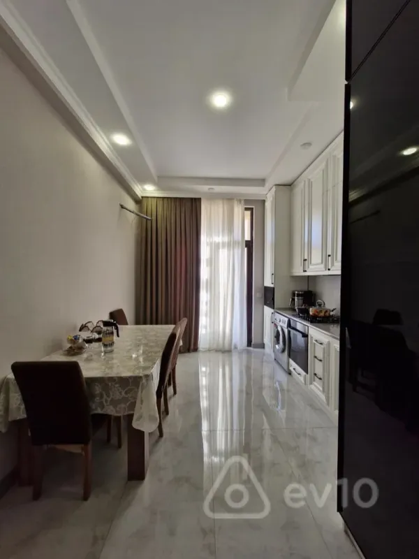 Satılır 2 otaqlı yeni tikili 87 m²