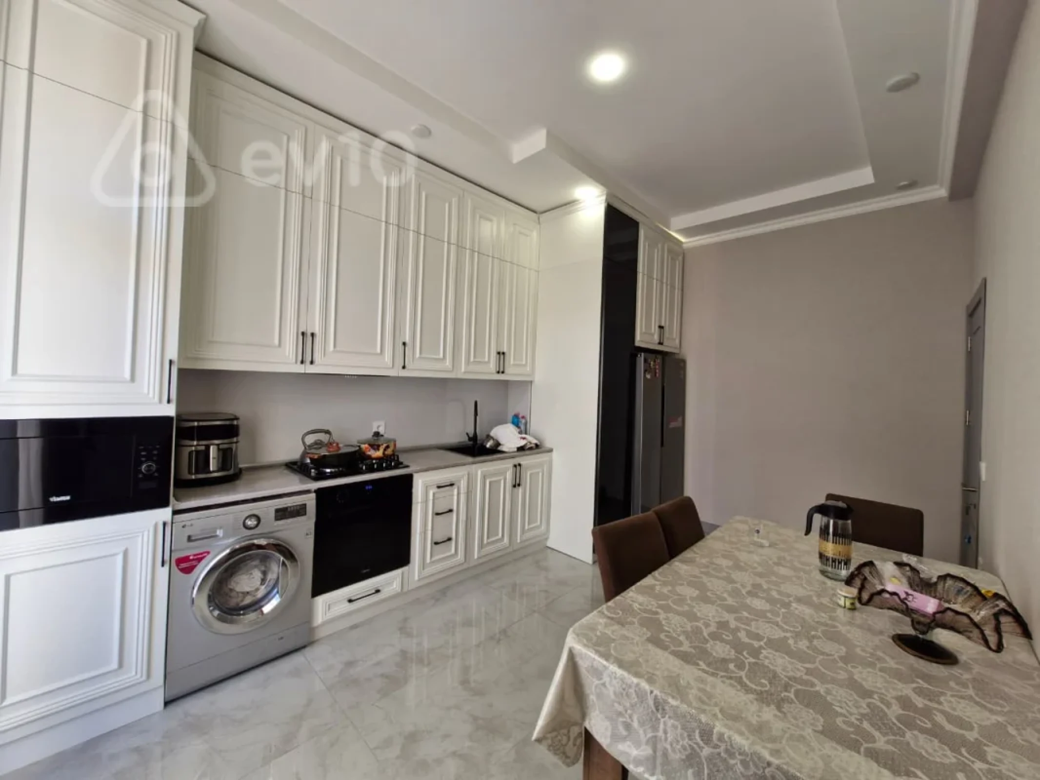 Satılır 2 otaqlı yeni tikili 87 m²