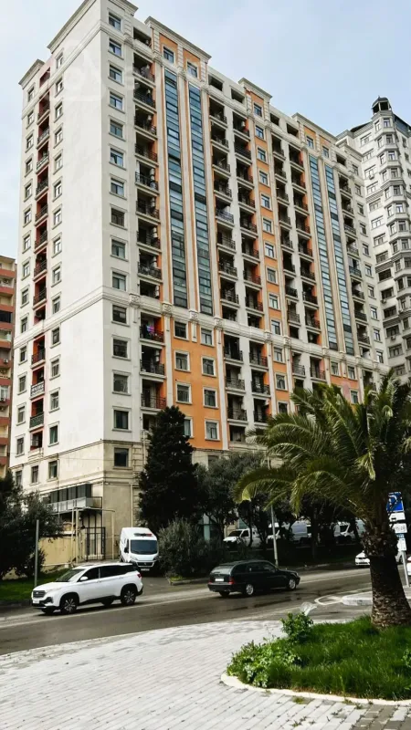 Kirayə verilir 3 otaqlı yeni tikili 110 m²
