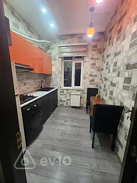 Kirayə verilir 3 otaqlı yeni tikili 70 m²