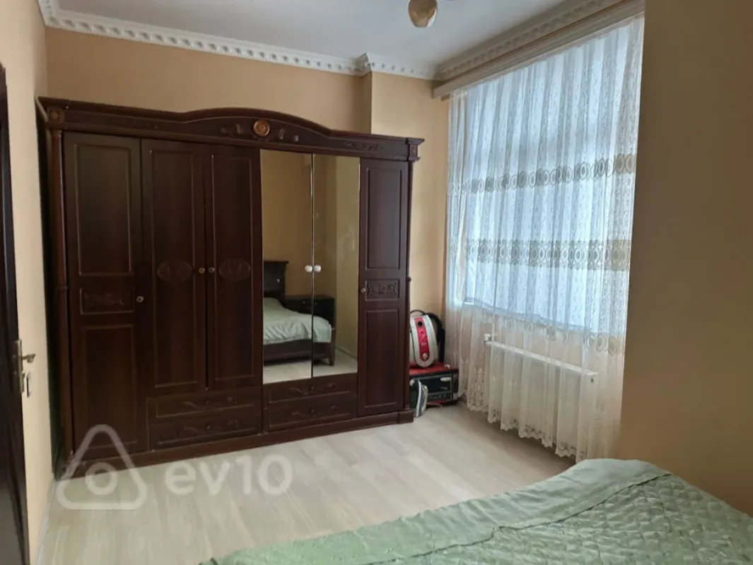 Kirayə verilir 3 otaqlı yeni tikili 100 m²