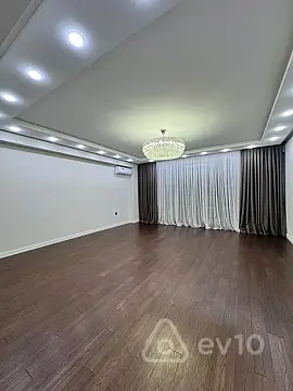 Satılır 3 otaqlı yeni tikili 155 m²