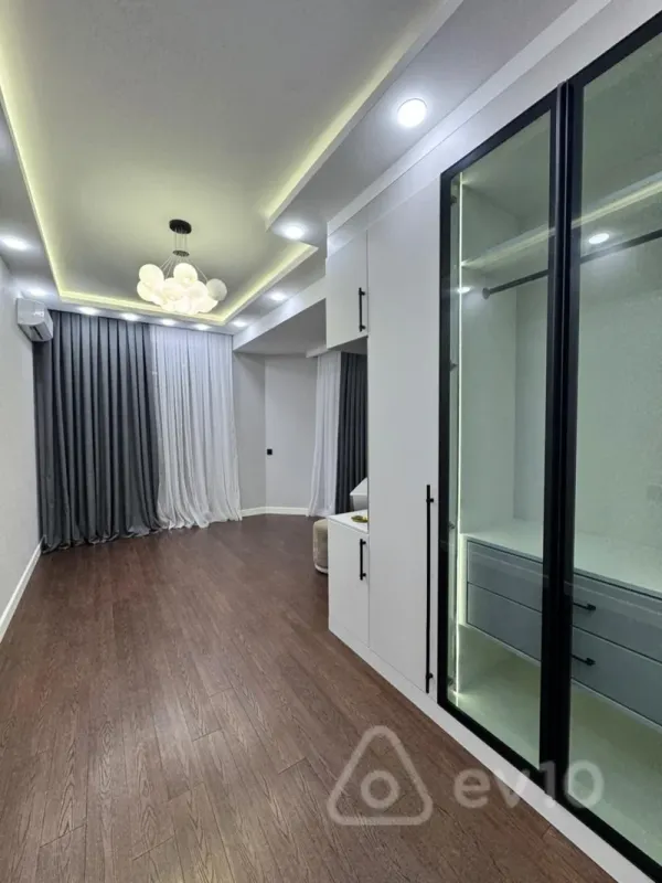 Satılır 3 otaqlı yeni tikili 155 m²