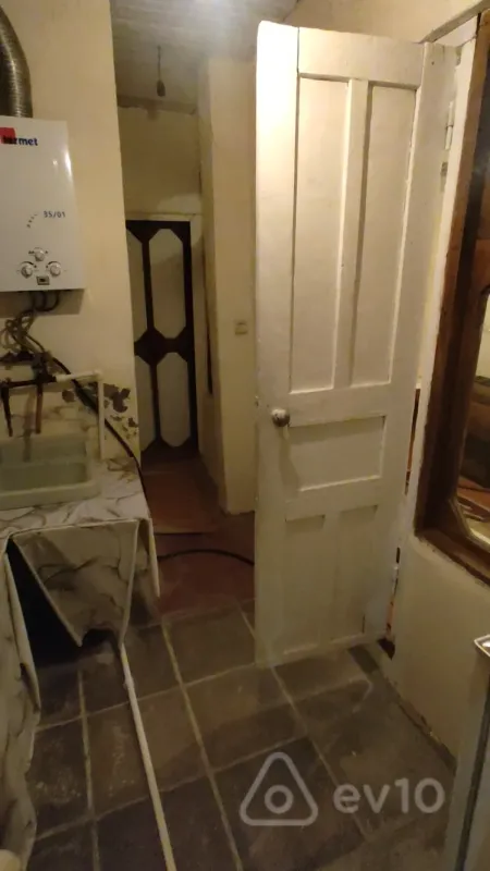 Kirayə verilir 1 otaqlı həyət evi 15 m²