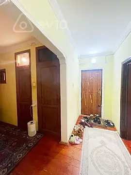 Satılır 3 otaqlı köhnə tikili 90 m²