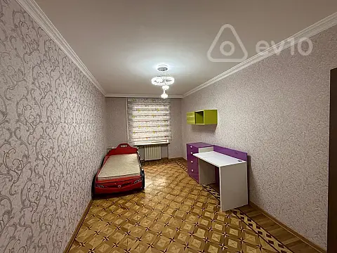 Kirayə verilir 3 otaqlı köhnə tikili 70 m²