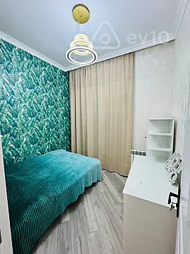 Satılır 6 otaqlı həyət evi 220 m²