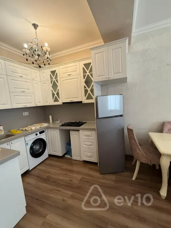 Kirayə verilir 2 otaqlı yeni tikili 55 m²